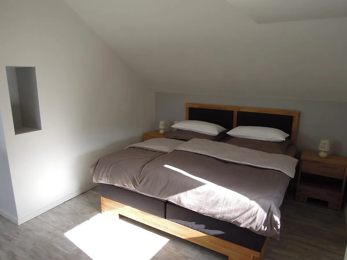 Ferienwohnung Bayer Neualbenreuth 0*,
