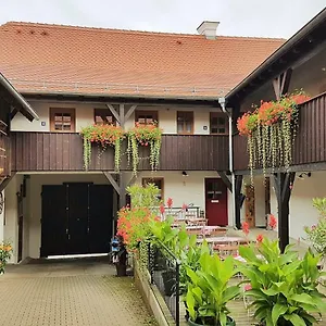 Zum Egerländer Fachwerkhof Gasthof